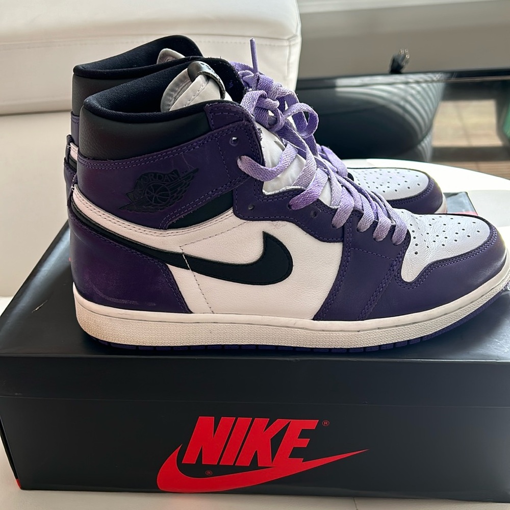 Jordan 1’s Purple, White and Black Authentic. Great condition. Selling as is